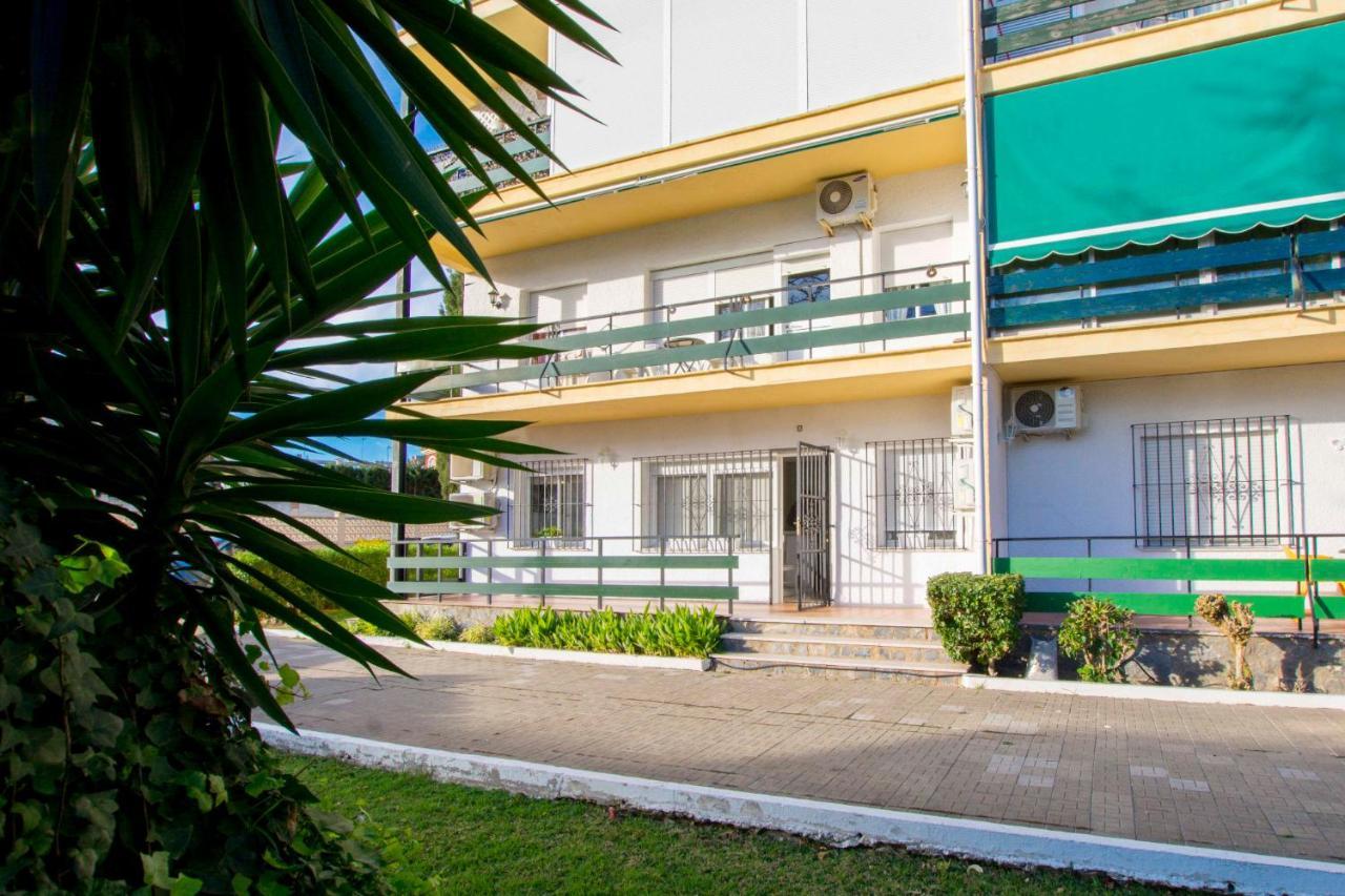 Apartamentos Los Alamos Sardinero Torremolinos Dış mekan fotoğraf