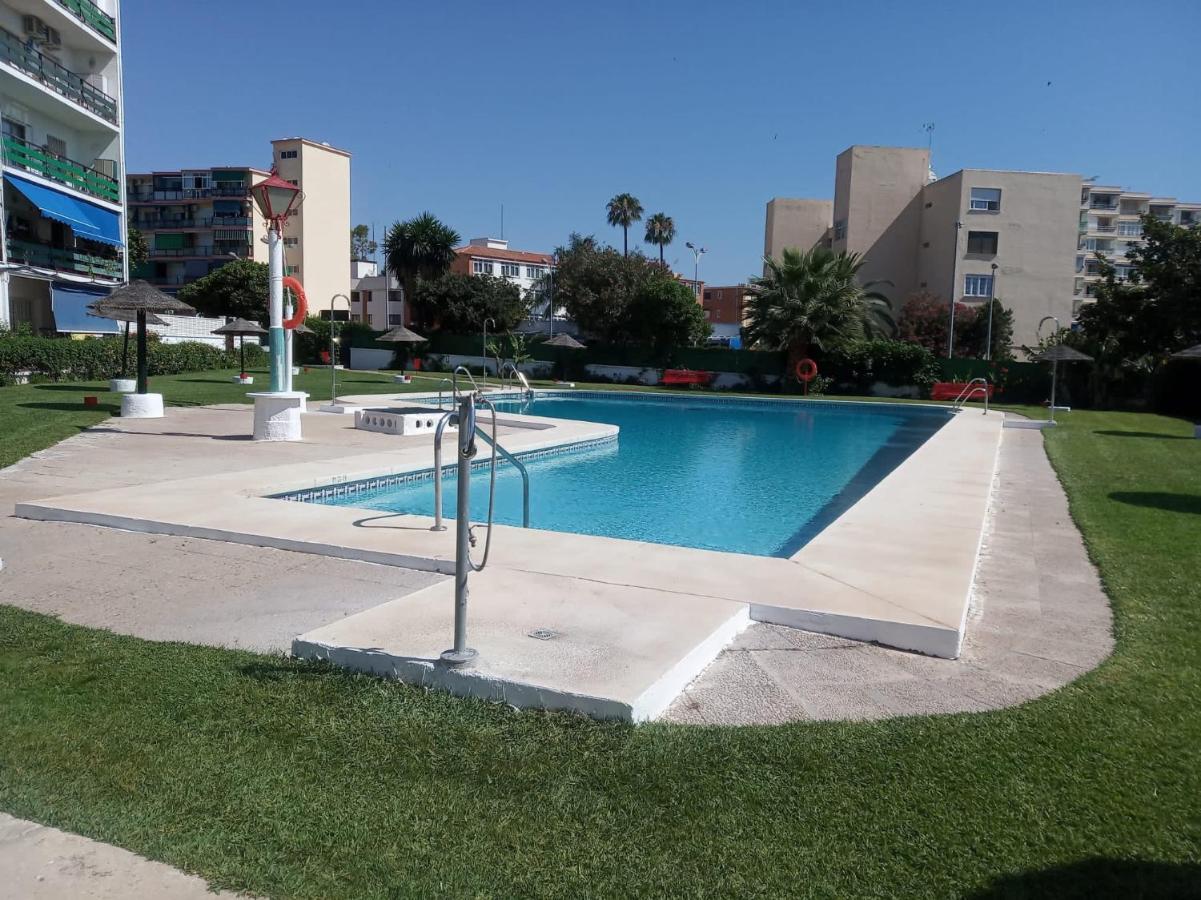 Apartamentos Los Alamos Sardinero Torremolinos Dış mekan fotoğraf